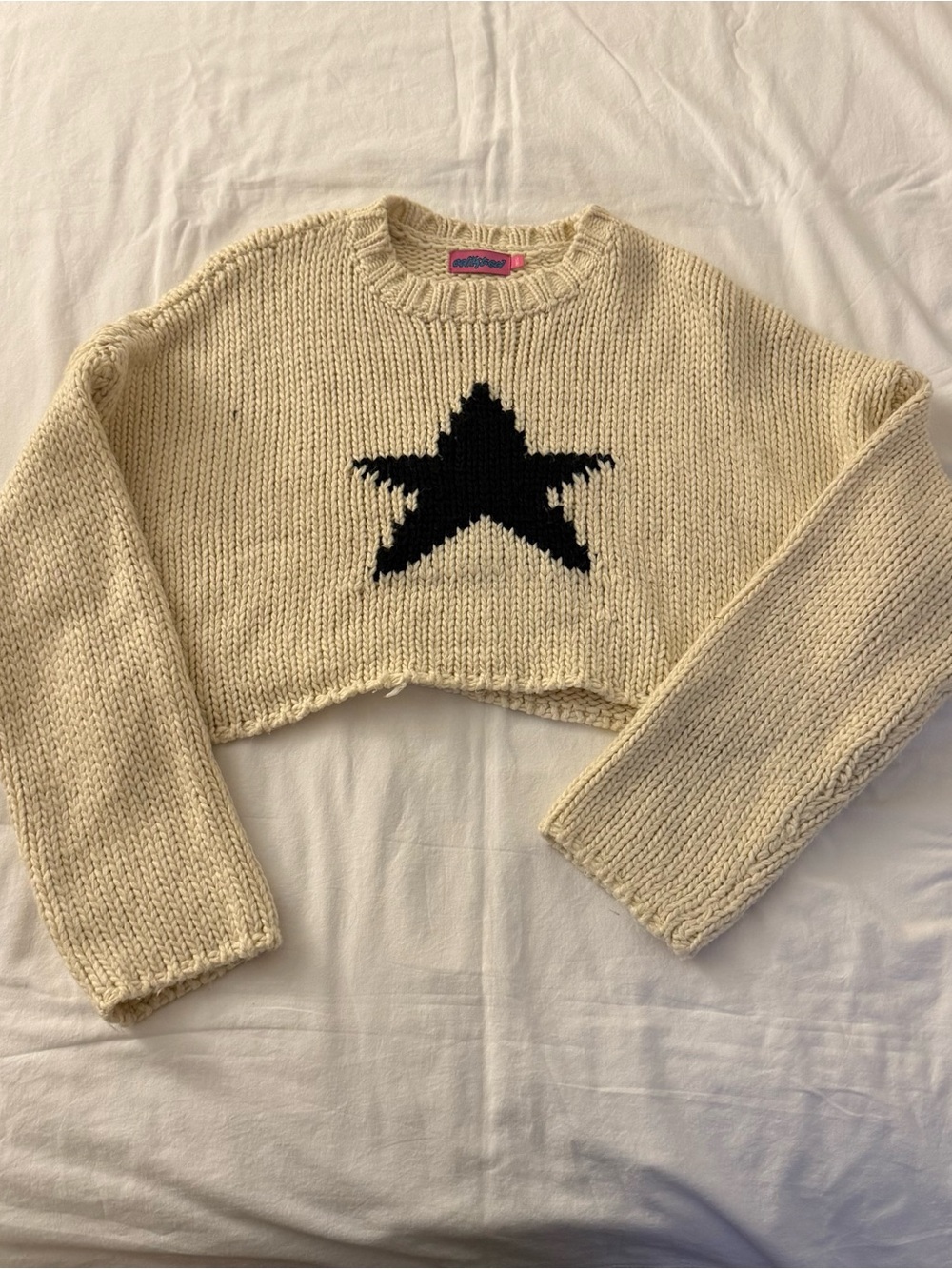 Edikted Cream Mega Star Cropped
Sweater Chunky Knit, size M/L